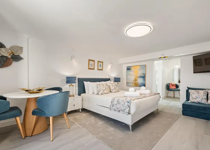 Camacho By Homie Funchal (Madeira)