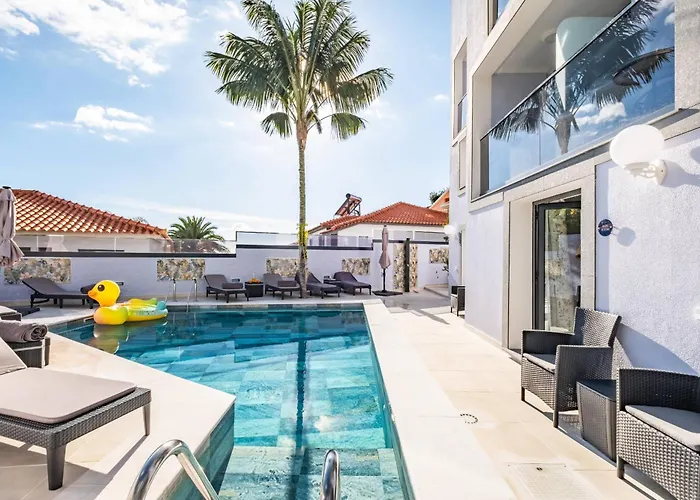 Camacho By Homie Funchal (Madeira)