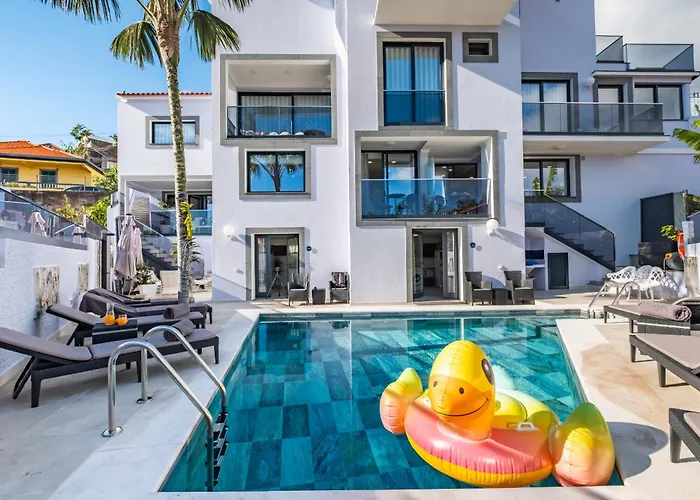 Camacho By Homie Funchal (Madeira)